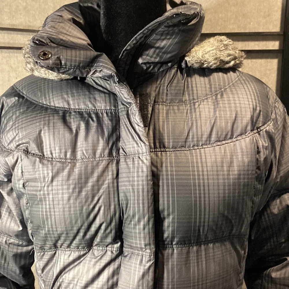 Columbia size M womens plaid puffer coat - Picture 2 of 14